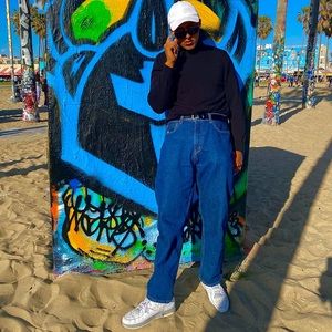 Meet your Posher, Sebastian